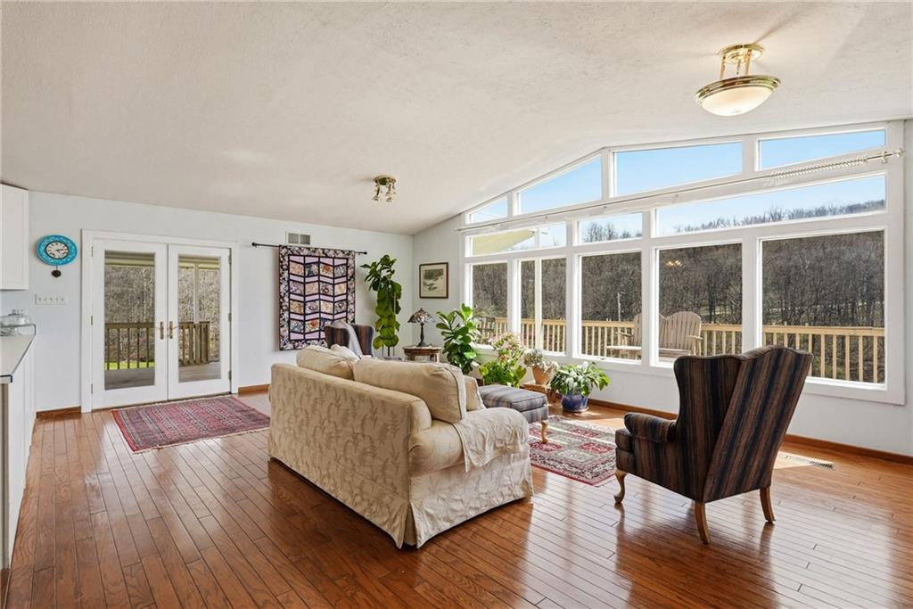 20 Walker Road Burgettstown, PA 15021 - Photo 4 of 50