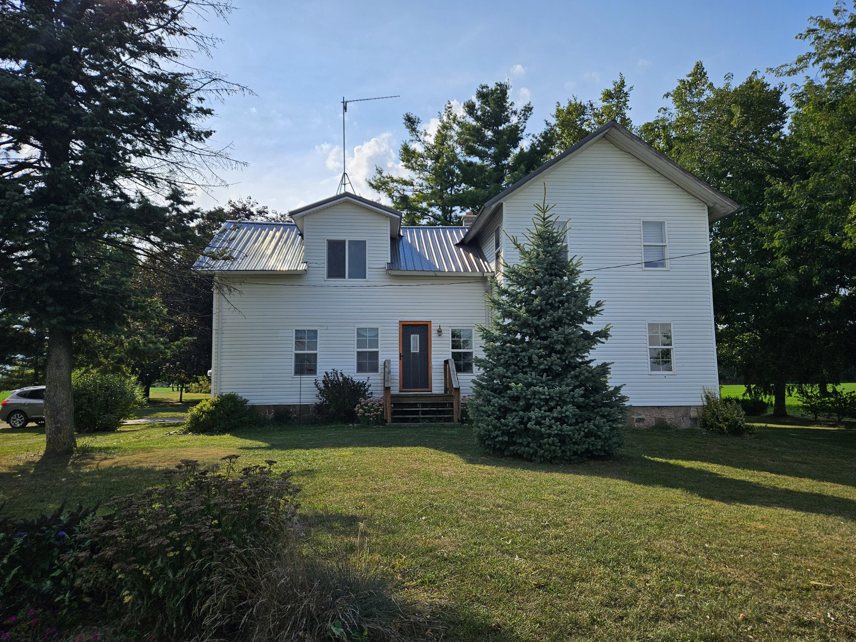 10900 South Meridian Road Hudson, MI 49247 - Photo 1 of 28 20240905_165054