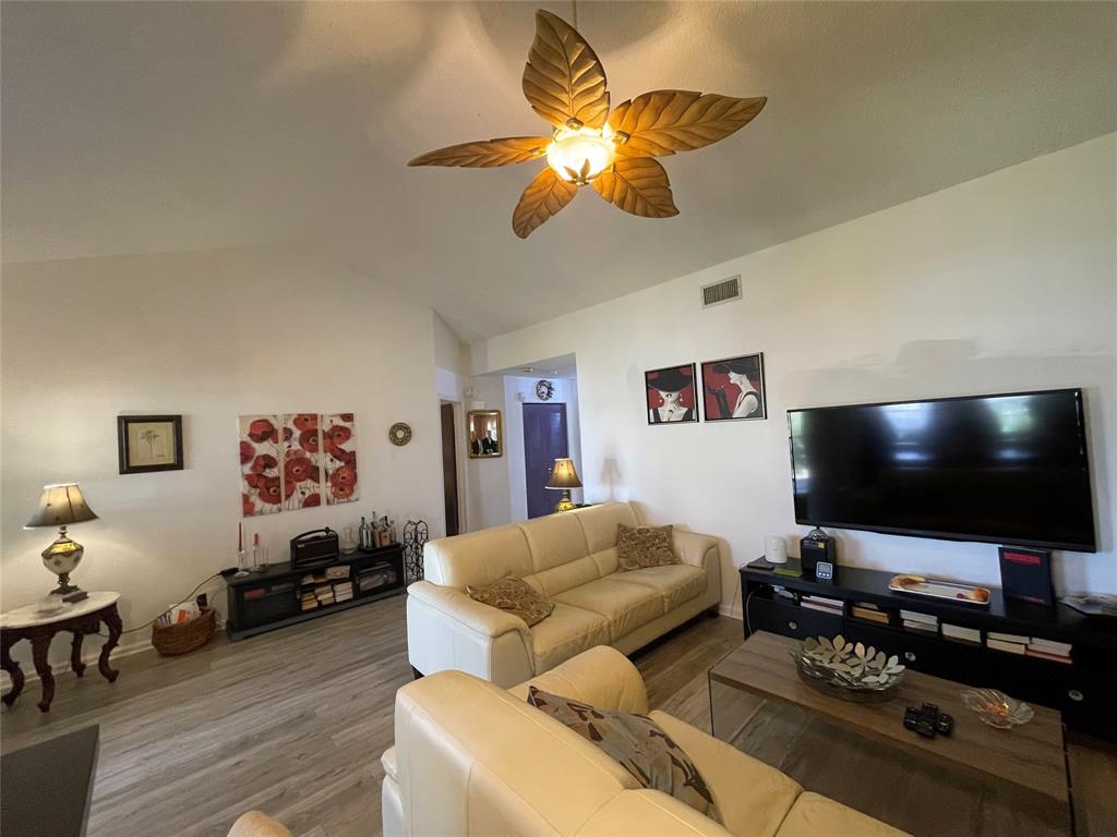 6711 Via Regina Boca Raton, FL 33433 - Photo 14 of 27