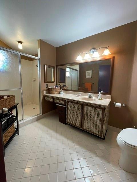 6711 Via Regina Boca Raton, FL 33433 - Photo 17 of 27 Master bathroom