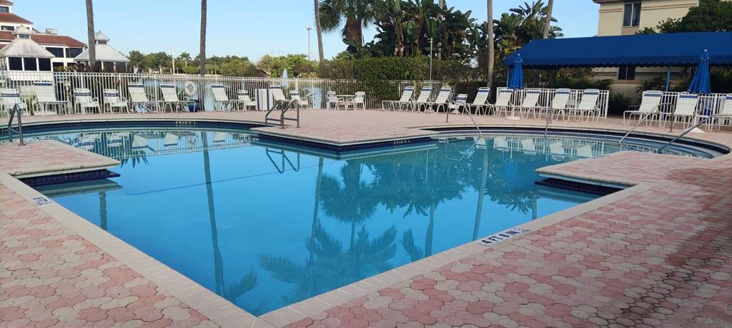 6711 Via Regina Boca Raton, FL 33433 - Photo 2 of 27