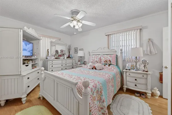 $1,800,000 | 9401 Southwest 97th Avenue, Miami, FL 33176