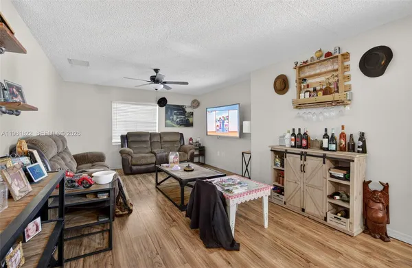$1,800,000 | 9401 Southwest 97th Avenue, Miami, FL 33176