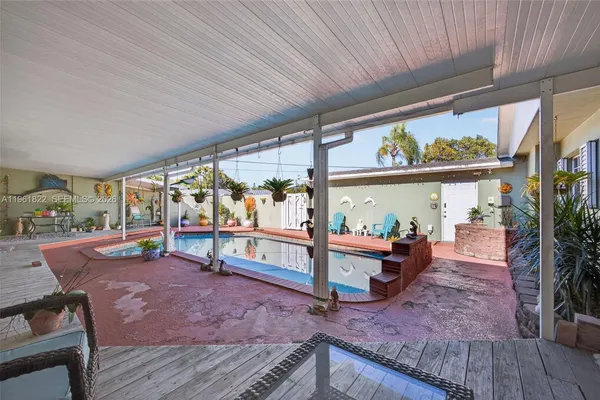 $1,800,000 | 9401 Southwest 97th Avenue, Miami, FL 33176