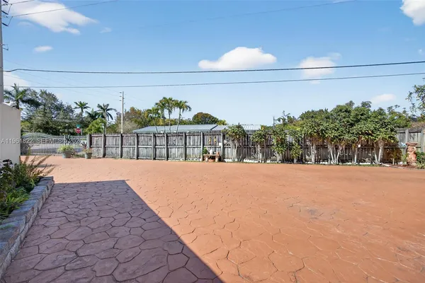 $1,800,000 | 9401 Southwest 97th Avenue, Miami, FL 33176