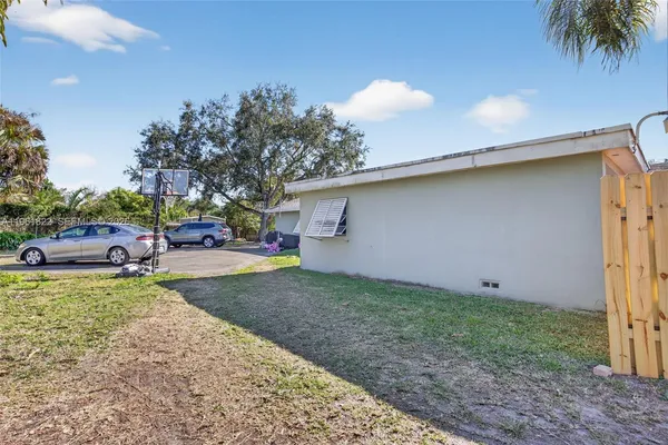 $1,800,000 | 9401 Southwest 97th Avenue, Miami, FL 33176