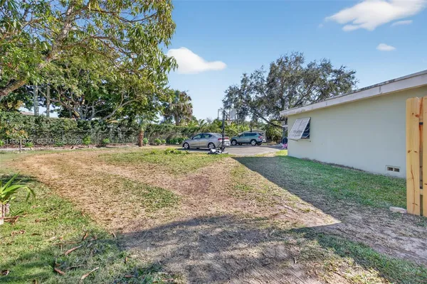 $1,800,000 | 9401 Southwest 97th Avenue, Miami, FL 33176