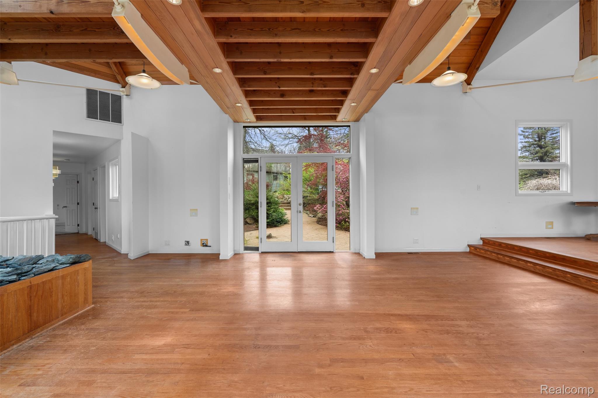 497 Lake George Road Oakland, MI 48363 - Photo 5 of 62 497 lake george rd_009.jpg