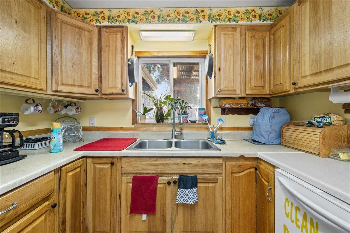 850 Laurel Avenue Butte Falls, OR 97522 - Photo 10 of 26 11-CI_7269