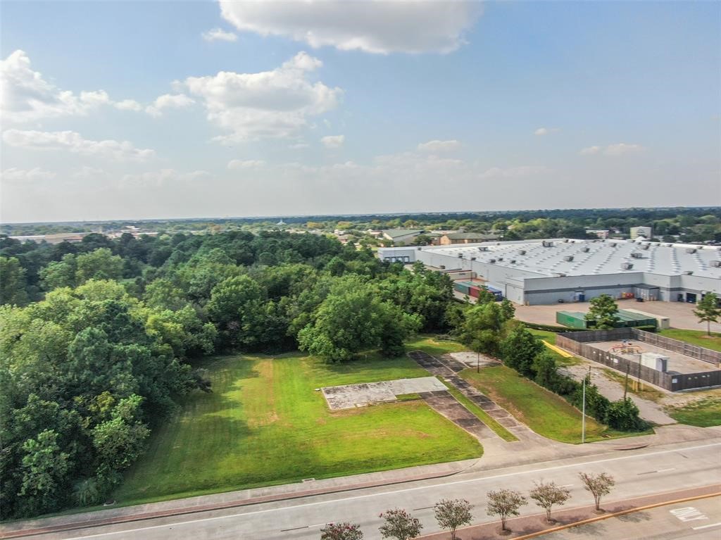 3302 Dixie Farm Road Pearland, TX 77581 - Photo 4 of 6