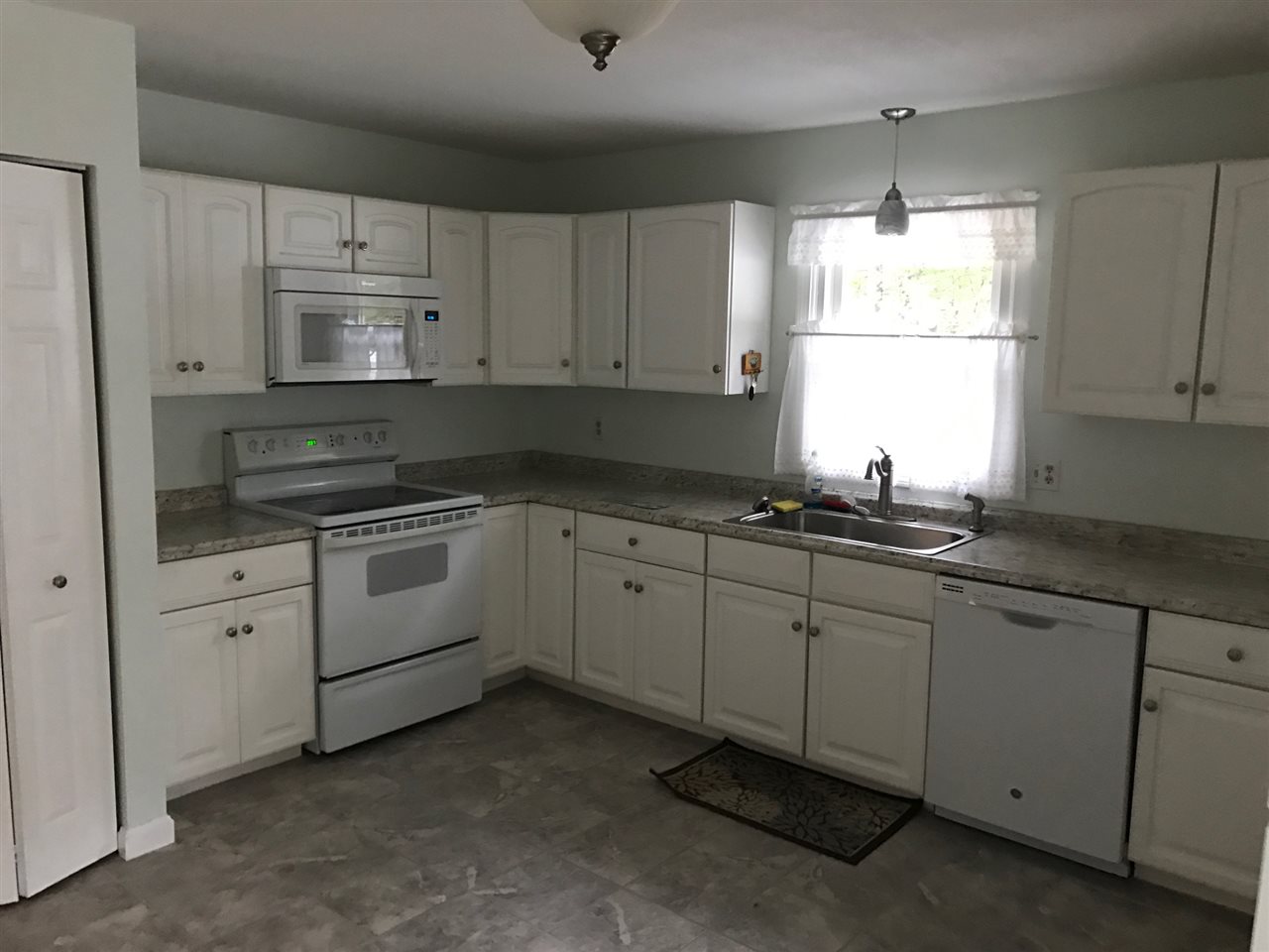 19 Pine Acres Road Concord, NH 03301 - Photo 2 of 10