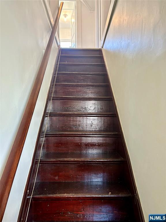 28 Arlington Avenue Paterson, NJ 07502 - Photo 22 of 25 a view of entryway