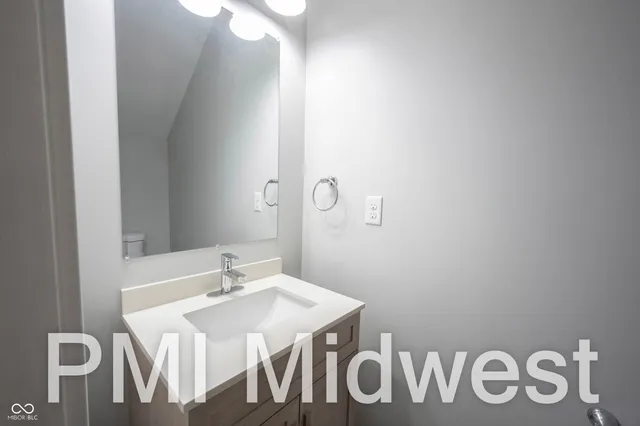 $1,500 | 2814 East Michigan Street, Indianapolis, IN 46201