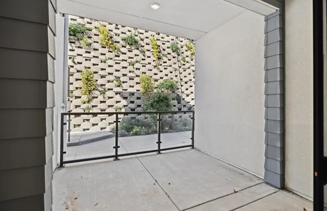 $1,763,079 | 2425 Willow Way, San Mateo, CA 94403