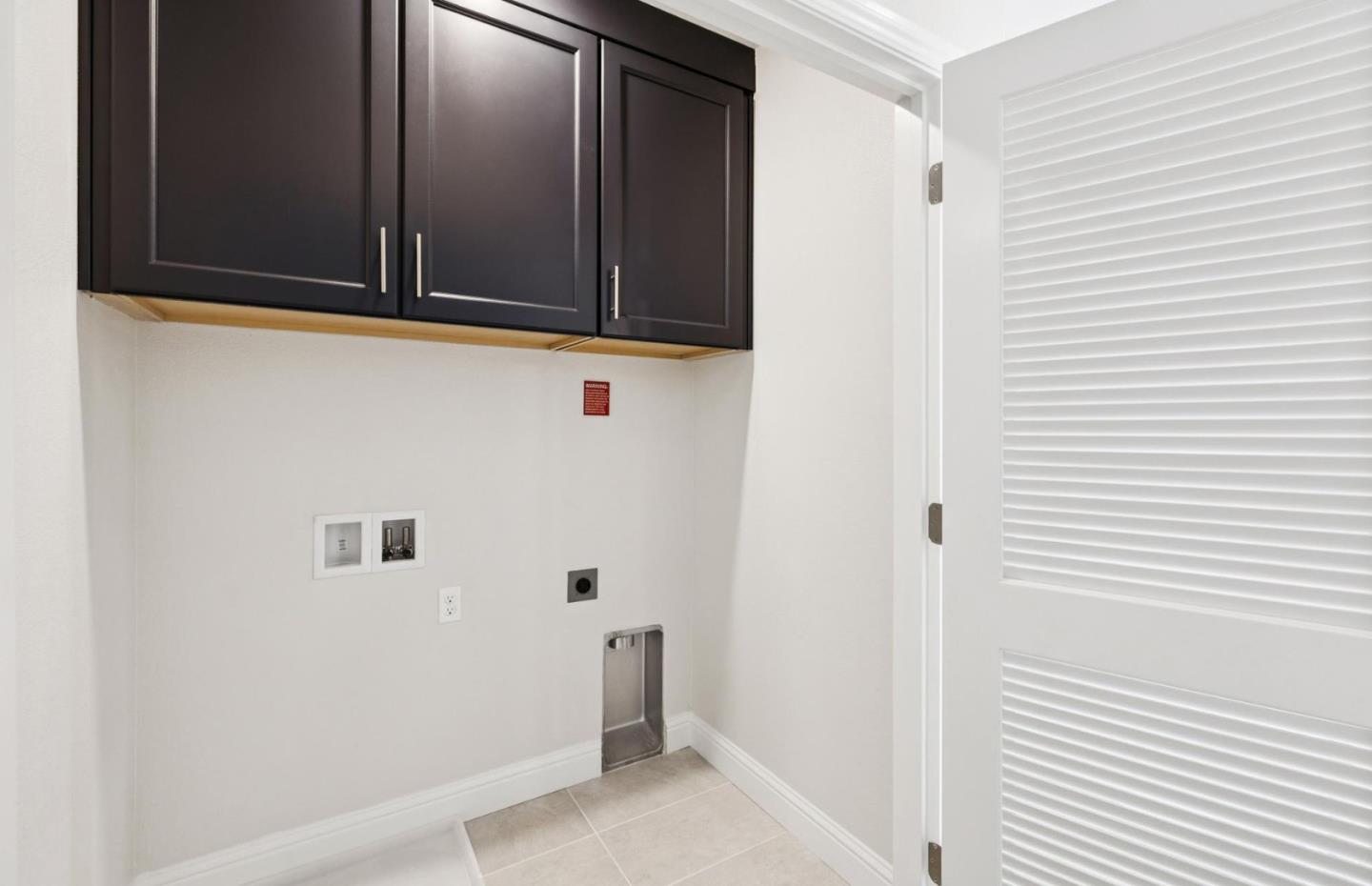 2425 Willow Way San Mateo, CA 94403 - Photo 29 of 39 a view of cabinets