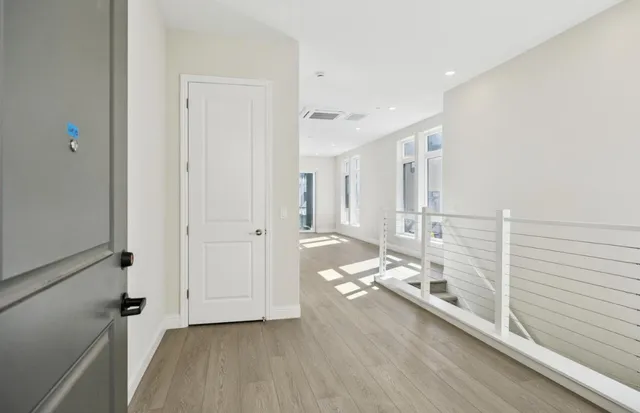 $1,763,079 | 2425 Willow Way, San Mateo, CA 94403