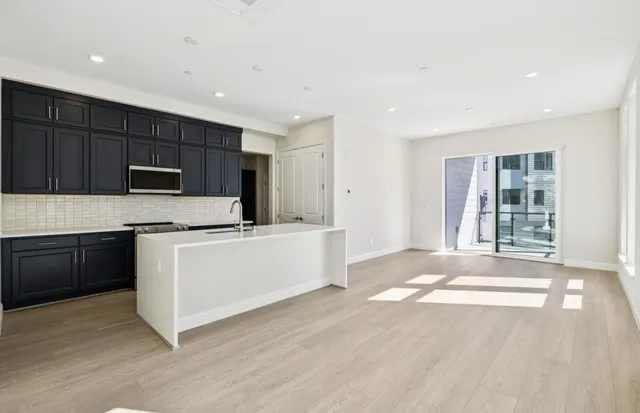 $1,763,079 | 2425 Willow Way, San Mateo, CA 94403