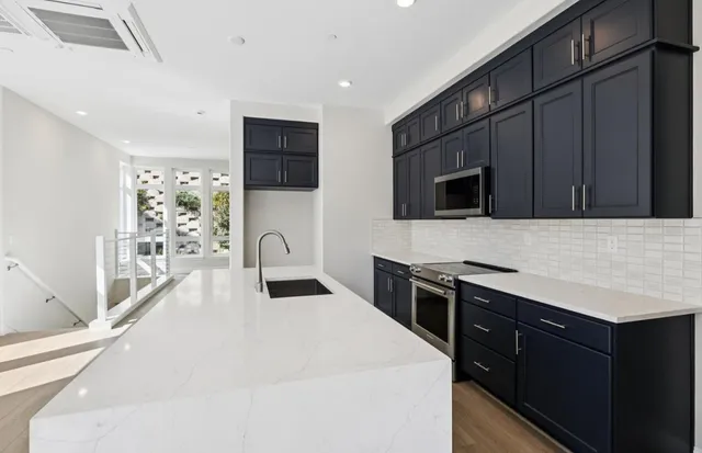 $1,763,079 | 2425 Willow Way, San Mateo, CA 94403