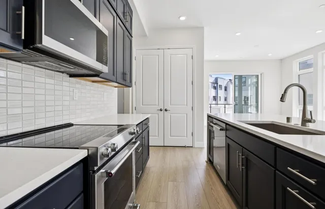 $1,763,079 | 2425 Willow Way, San Mateo, CA 94403