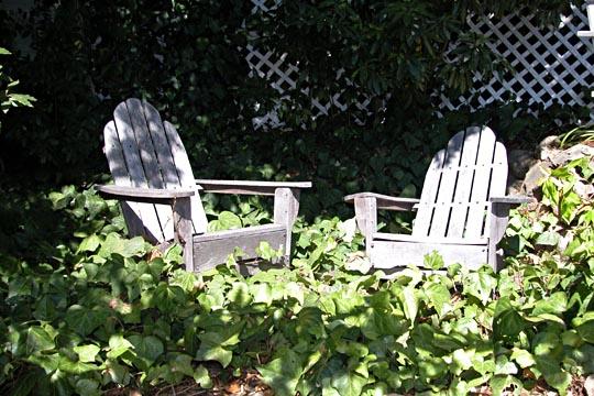 711 Moreno Road Santa Barbara, CA 93103 - Photo 14 of 18 a backyard of a house with lots of green space