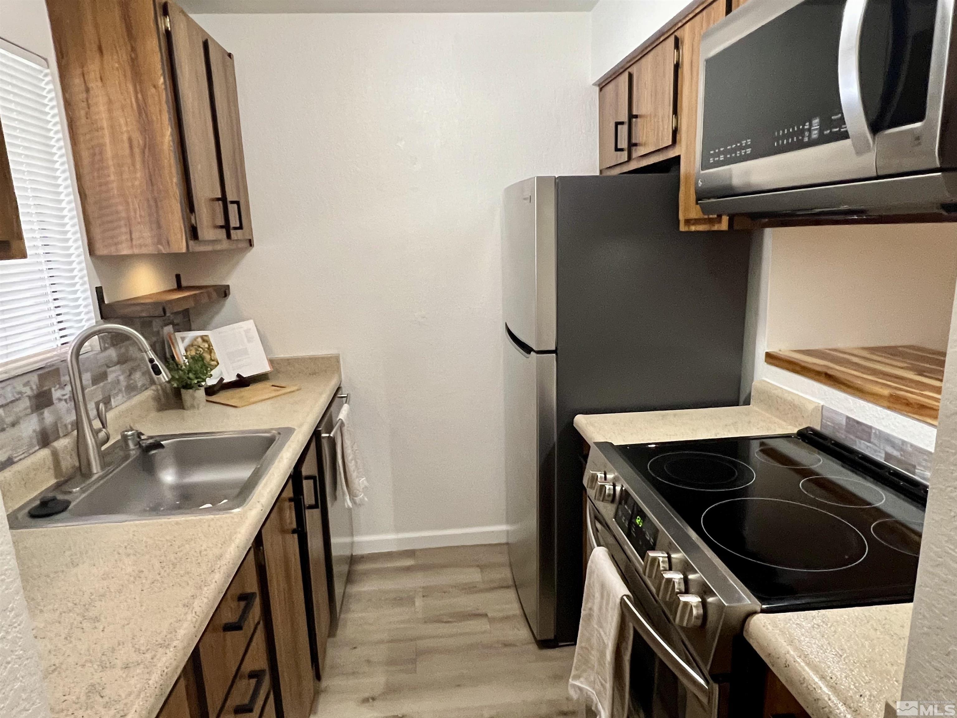 4482 Matich Drive Reno, NV 89502 - Photo 6 of 24 Photo 6