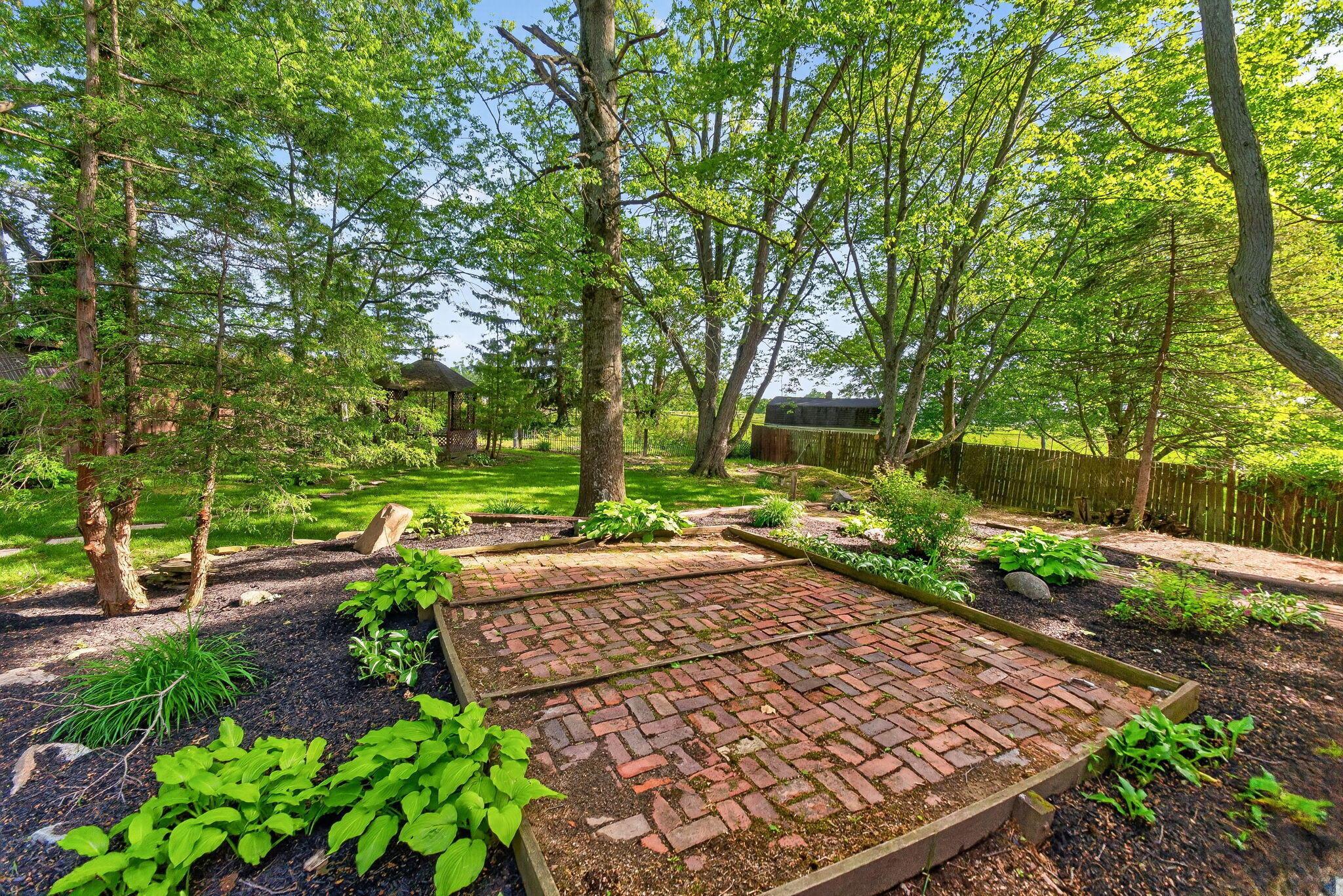 181 Greenbrier Road Sunbury, OH 43074 - Photo 45 of 60 181 Greenbrier (Exterior)-13