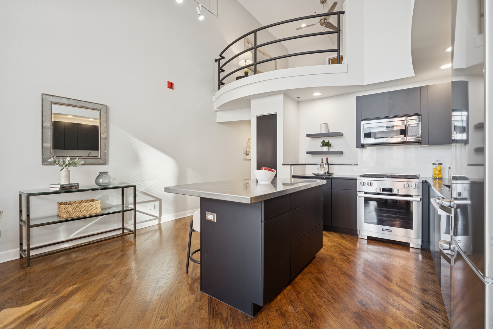 616 West Fulton Street, Unit 703 Chicago, IL 60661 - Photo 14 of 33