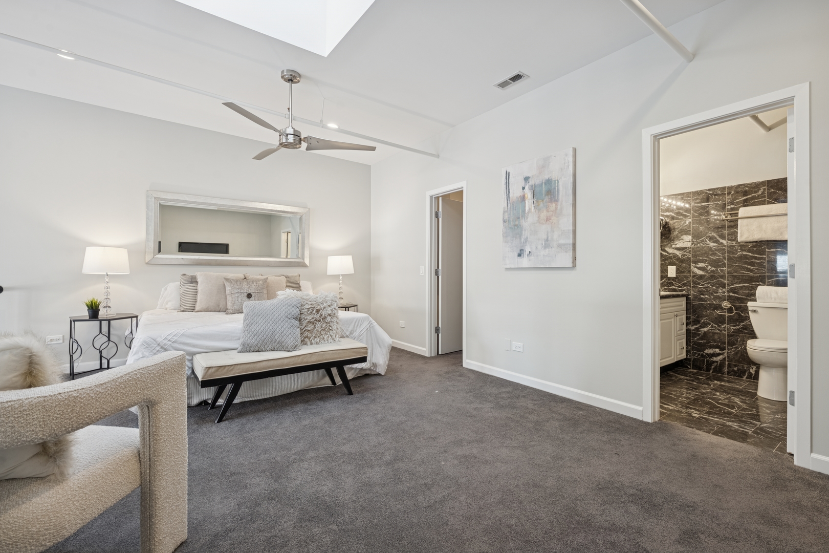 616 West Fulton Street, Unit 703 Chicago, IL 60661 - Photo 19 of 33