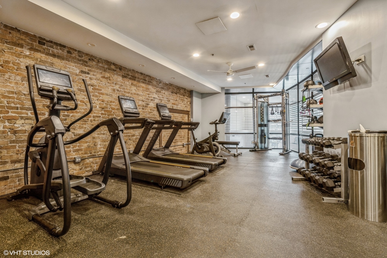 616 West Fulton Street, Unit 703 Chicago, IL 60661 - Photo 30 of 33