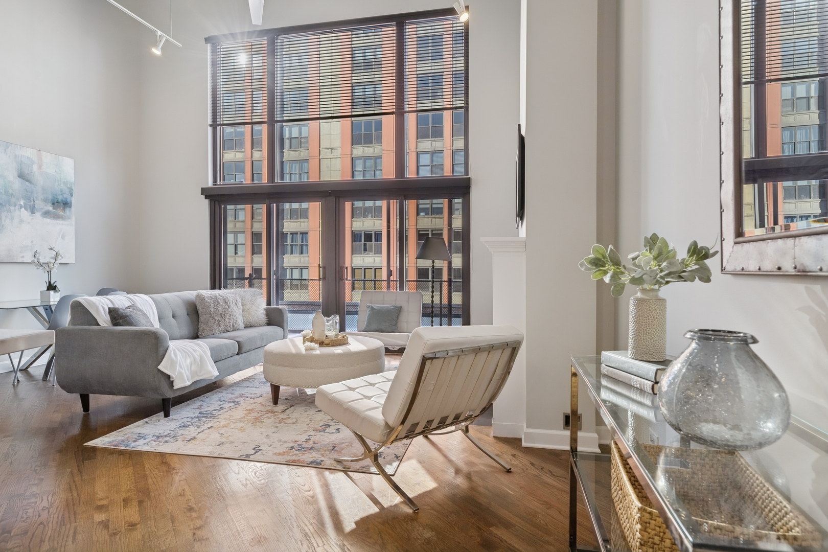 616 West Fulton Street, Unit 703 Chicago, IL 60661 - Photo 4 of 33