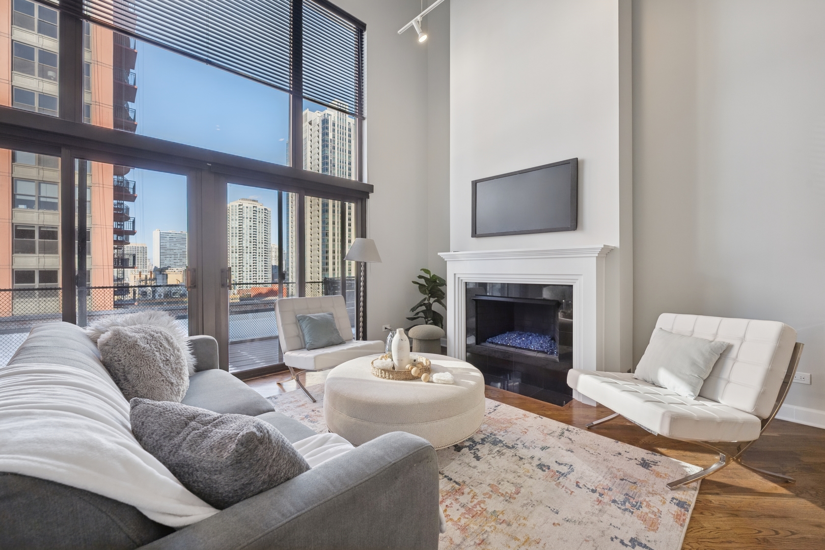 616 West Fulton Street, Unit 703 Chicago, IL 60661 - Photo 6 of 33