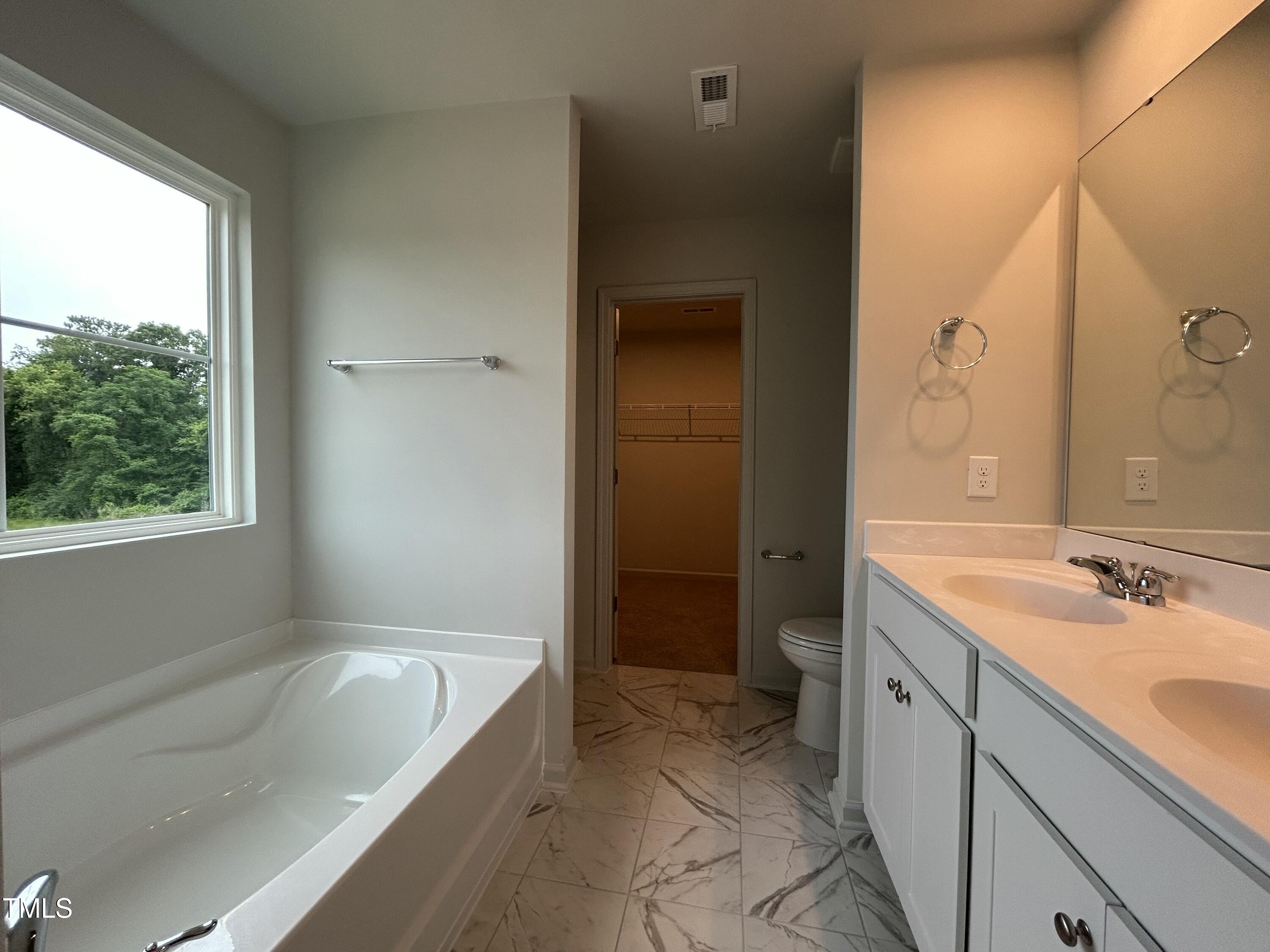 260 Johnson Rdg Way Four Oaks, NC 27524 - Photo 14 of 22 JR 22 Owner's Bath