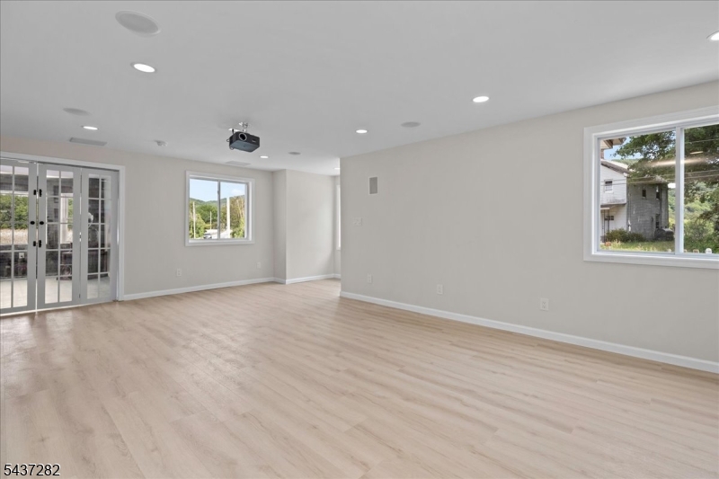 129 Owens Station Road Vernon, NJ 07461 - Photo 7 of 33