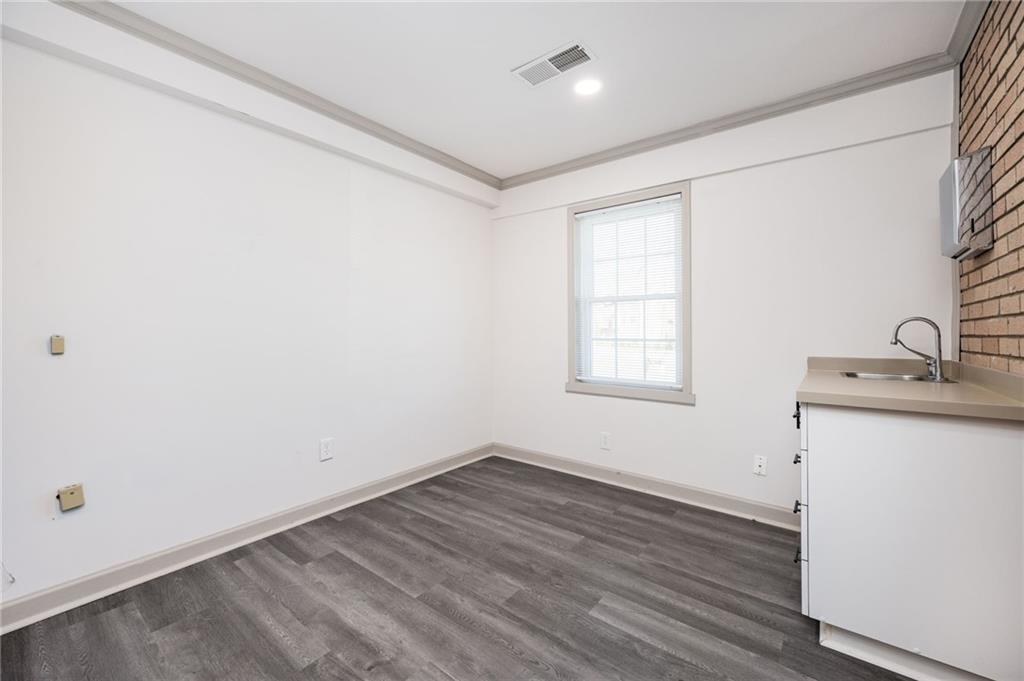 6360 Mableton Parkway Southwest Mableton, GA 30126 - Photo 8 of 23