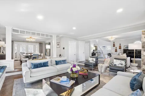 $1,490,000 | 606 West Franklin Street, Wheaton, IL 60187