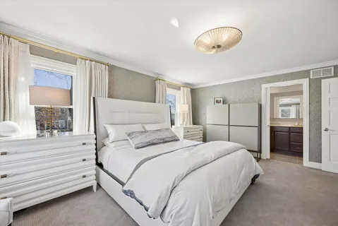 $1,490,000 | 606 West Franklin Street, Wheaton, IL 60187