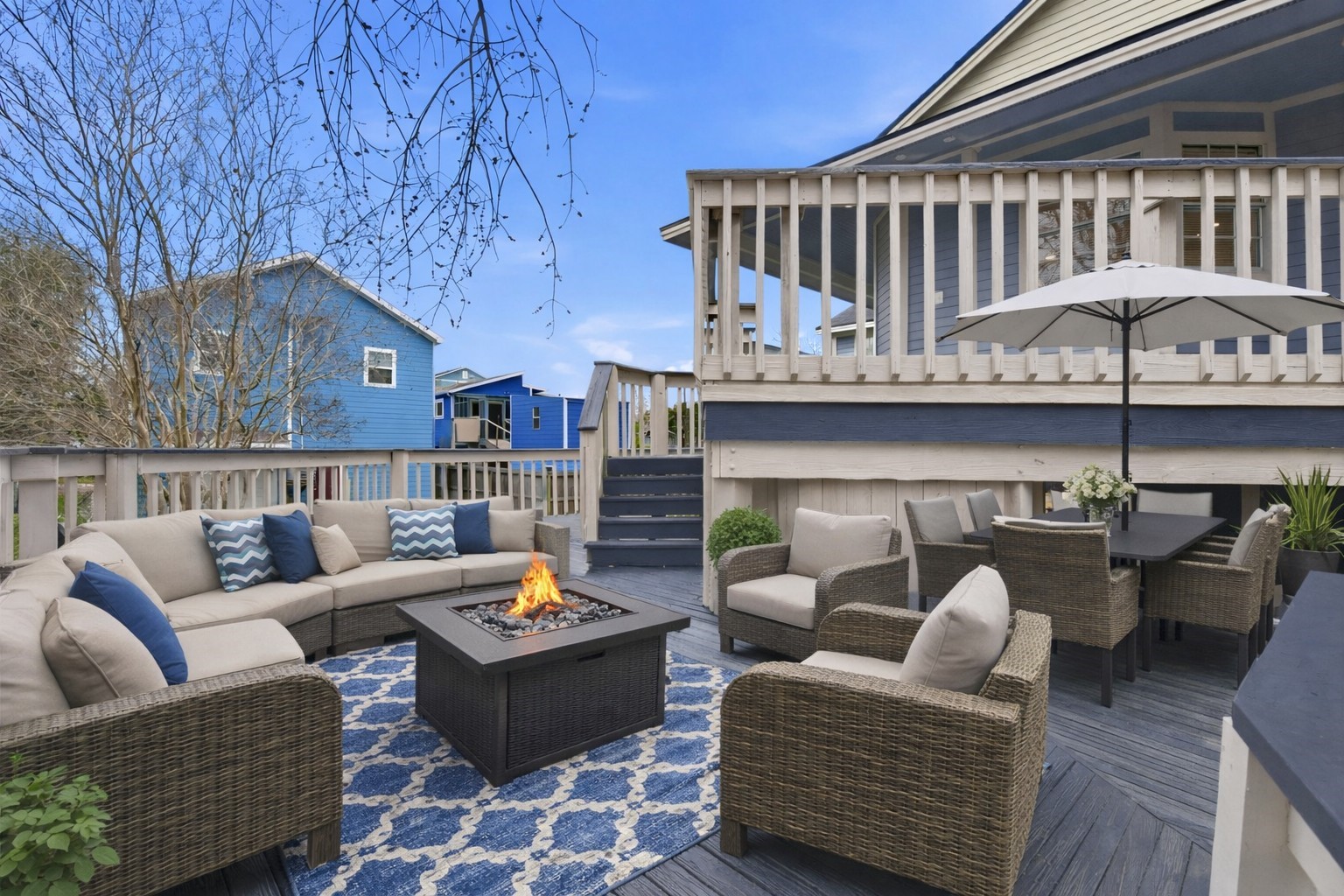 900 Cedar Road Clear Lake Shores, TX 77565 - Photo 15 of 37 Outside living at it's best. Cozy up to an exterior fireplace or enjoy outside dining.