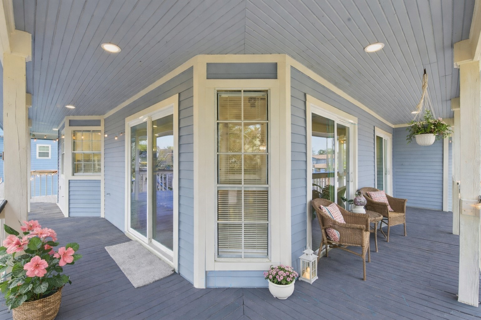 900 Cedar Road Clear Lake Shores, TX 77565 - Photo 18 of 37 The front porch is double sided.