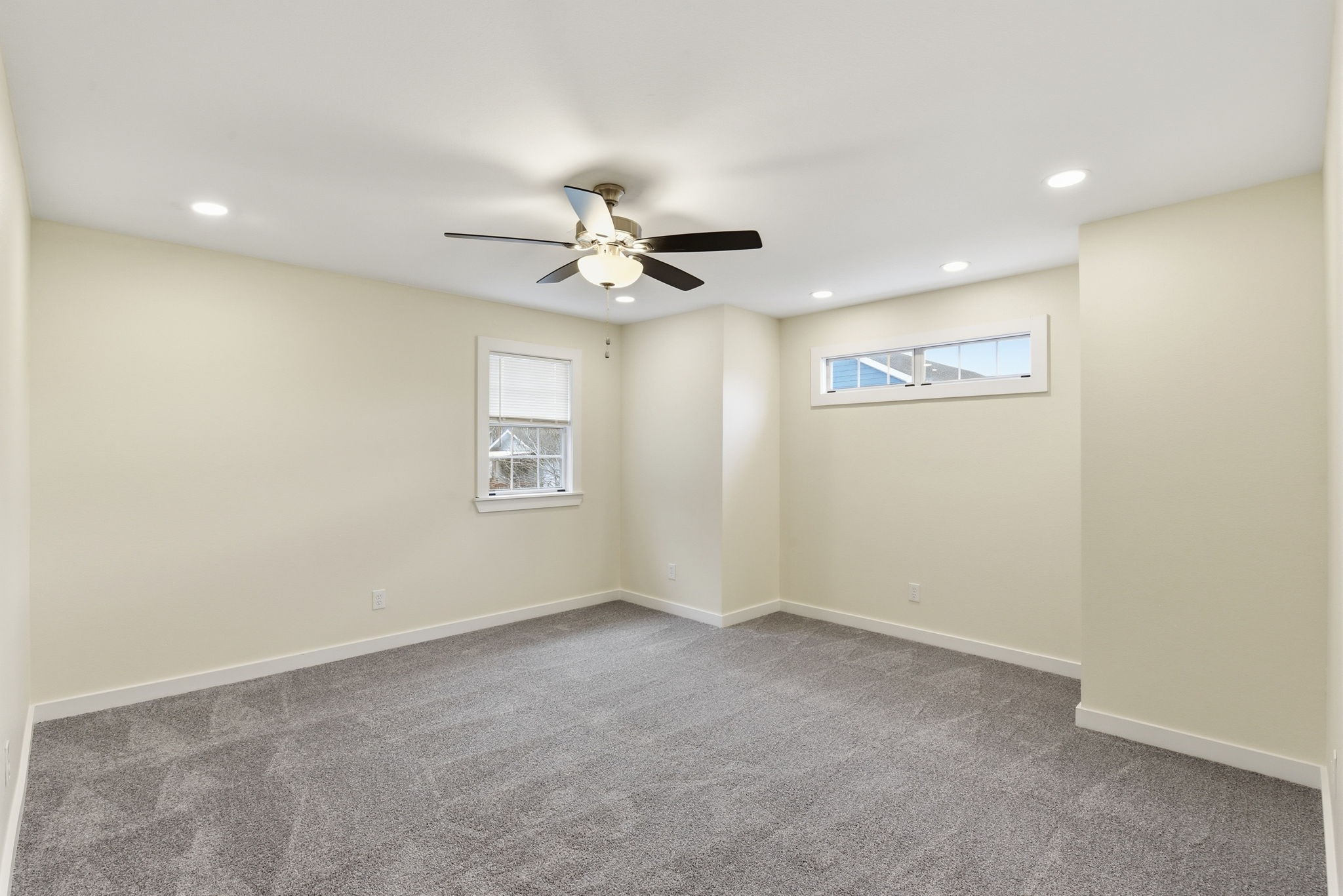 900 Cedar Road Clear Lake Shores, TX 77565 - Photo 20 of 37 Unstaged Primary
Bedroom