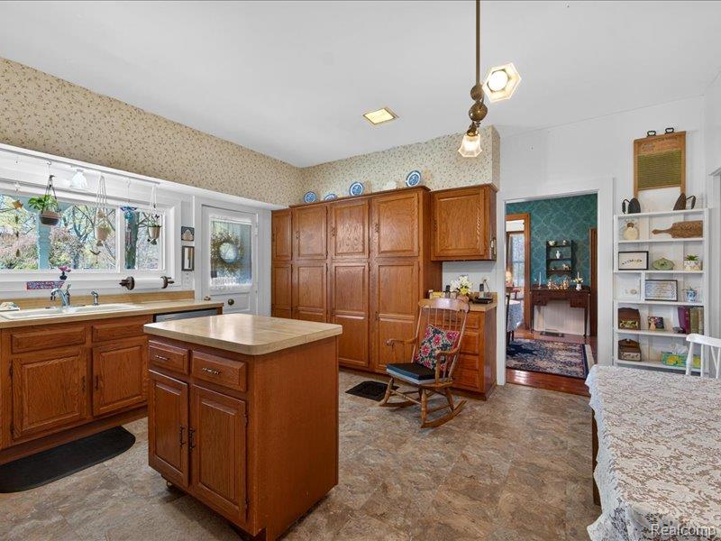 403 Lake Street Howell, MI 48843 - Photo 17 of 71
