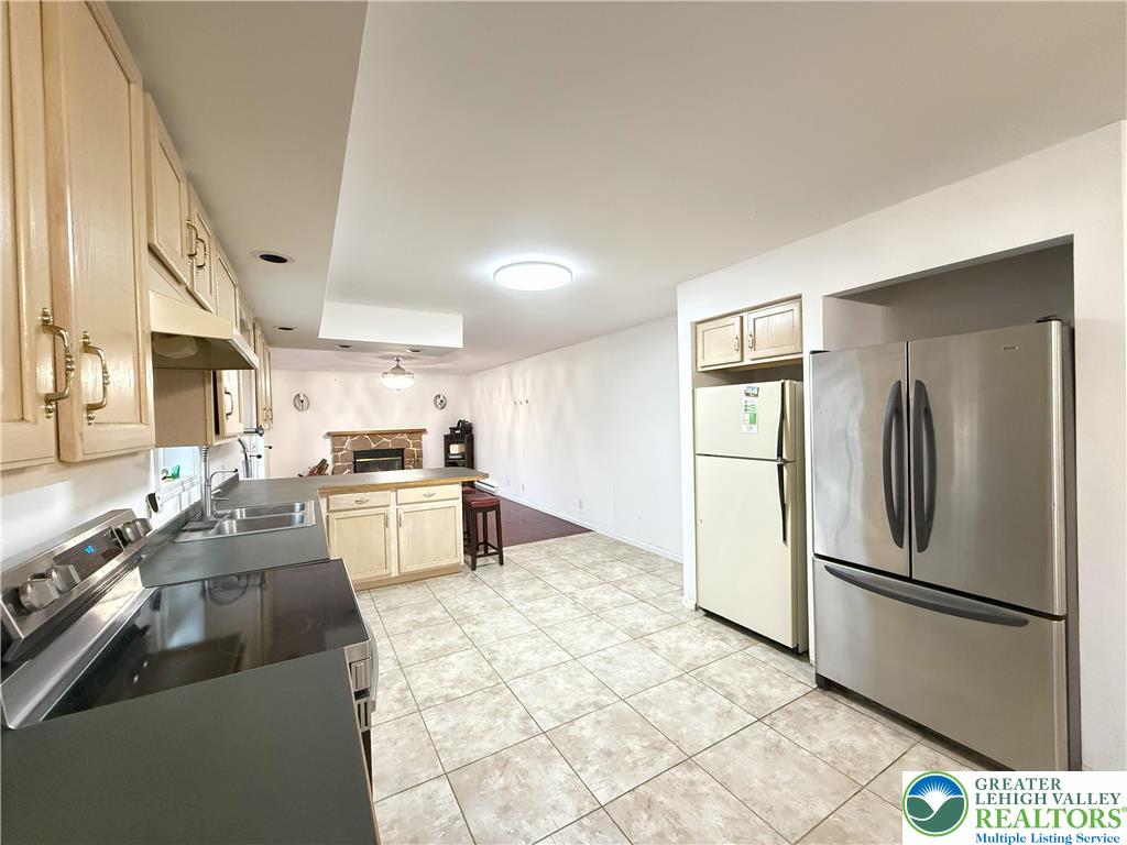 6486 Decker Road Bushkill, PA 18324 - Photo 6 of 52