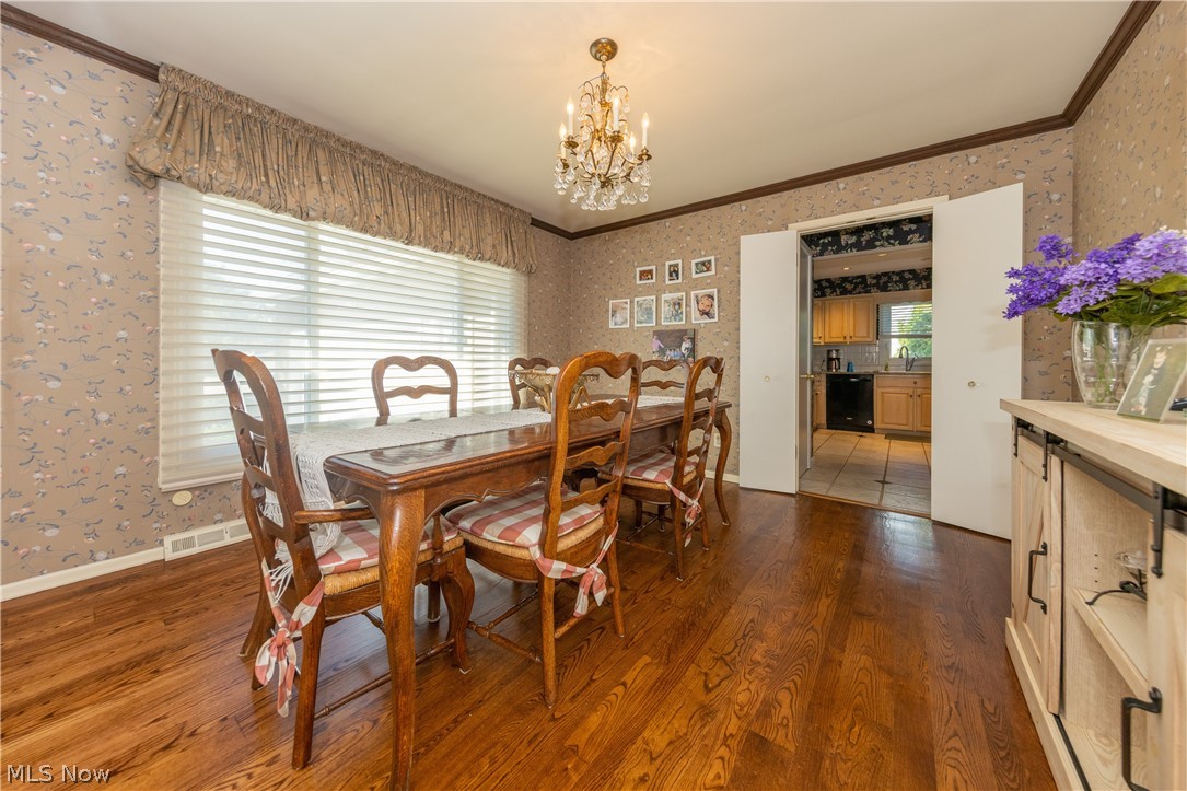 24905 Hazelmere Road Beachwood, OH 44122 - Photo 8 of 29