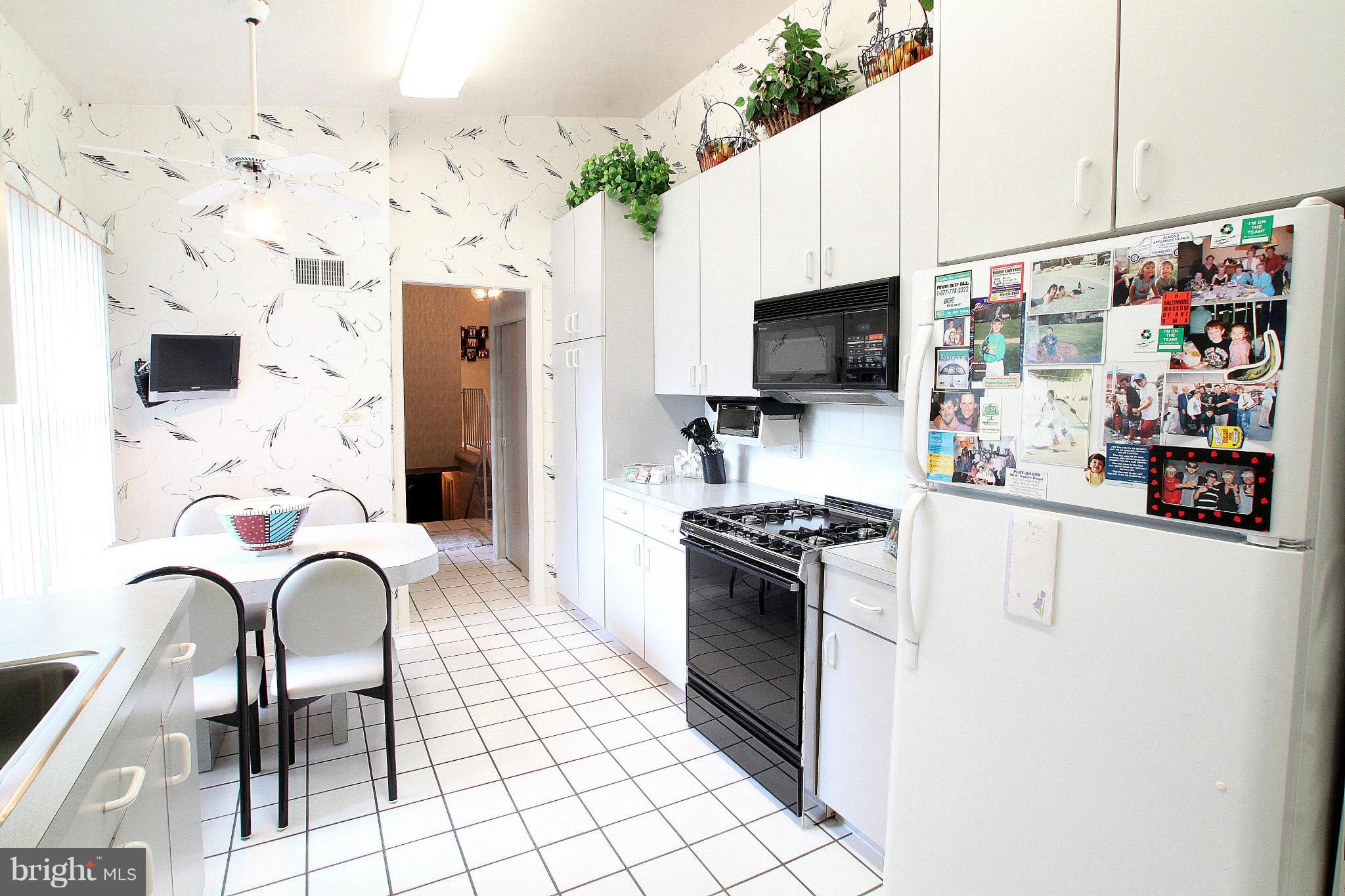 2401 Diana Road Baltimore, MD 21209 - Photo 3 of 15 Kitchen