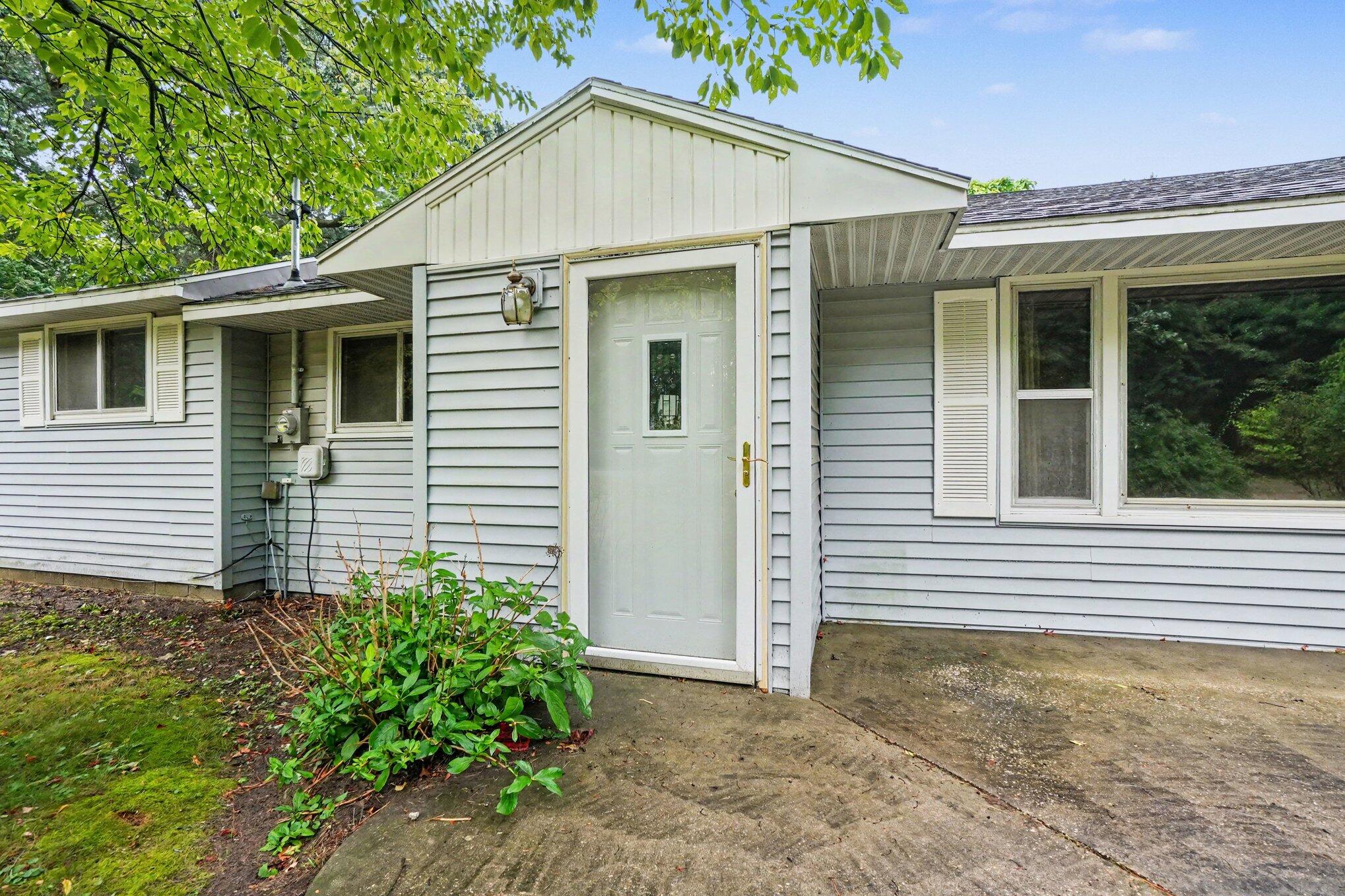 2325 Judson Road Spring Lake, MI 49456 - Photo 5 of 38 006_file_3492