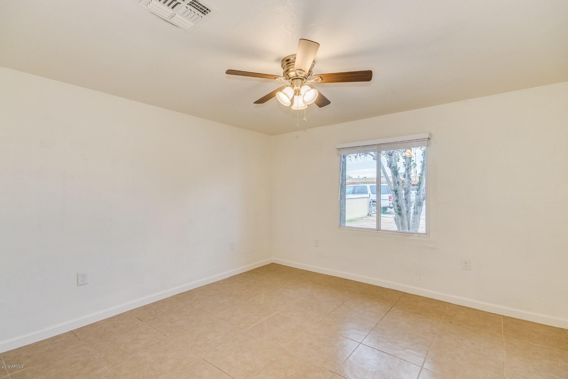 3115 West Almeria Road Phoenix, AZ 85009 - Photo 12 of 20 0013-Almeria (12)