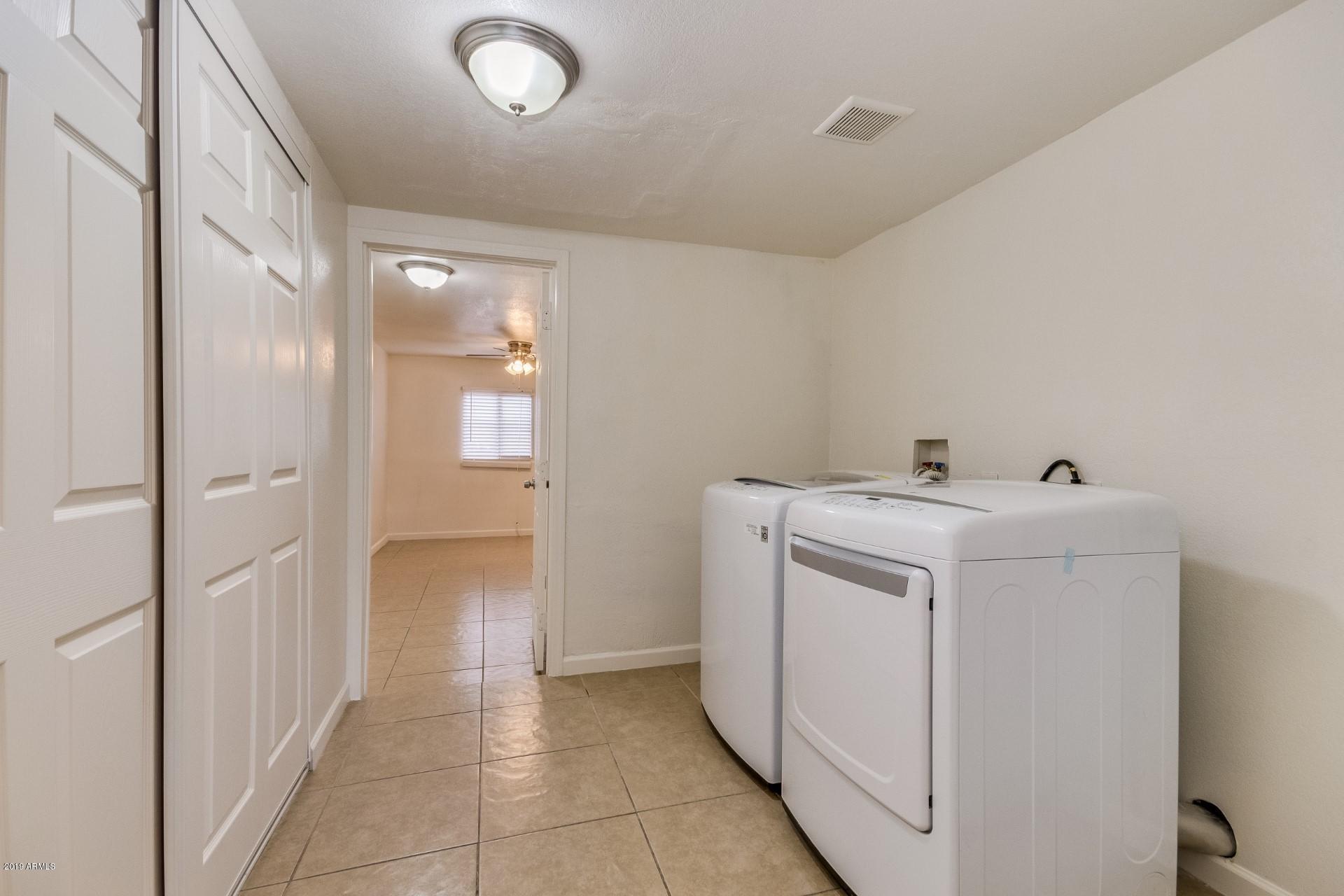 3115 West Almeria Road Phoenix, AZ 85009 - Photo 10 of 20 0011-Almeria (10)