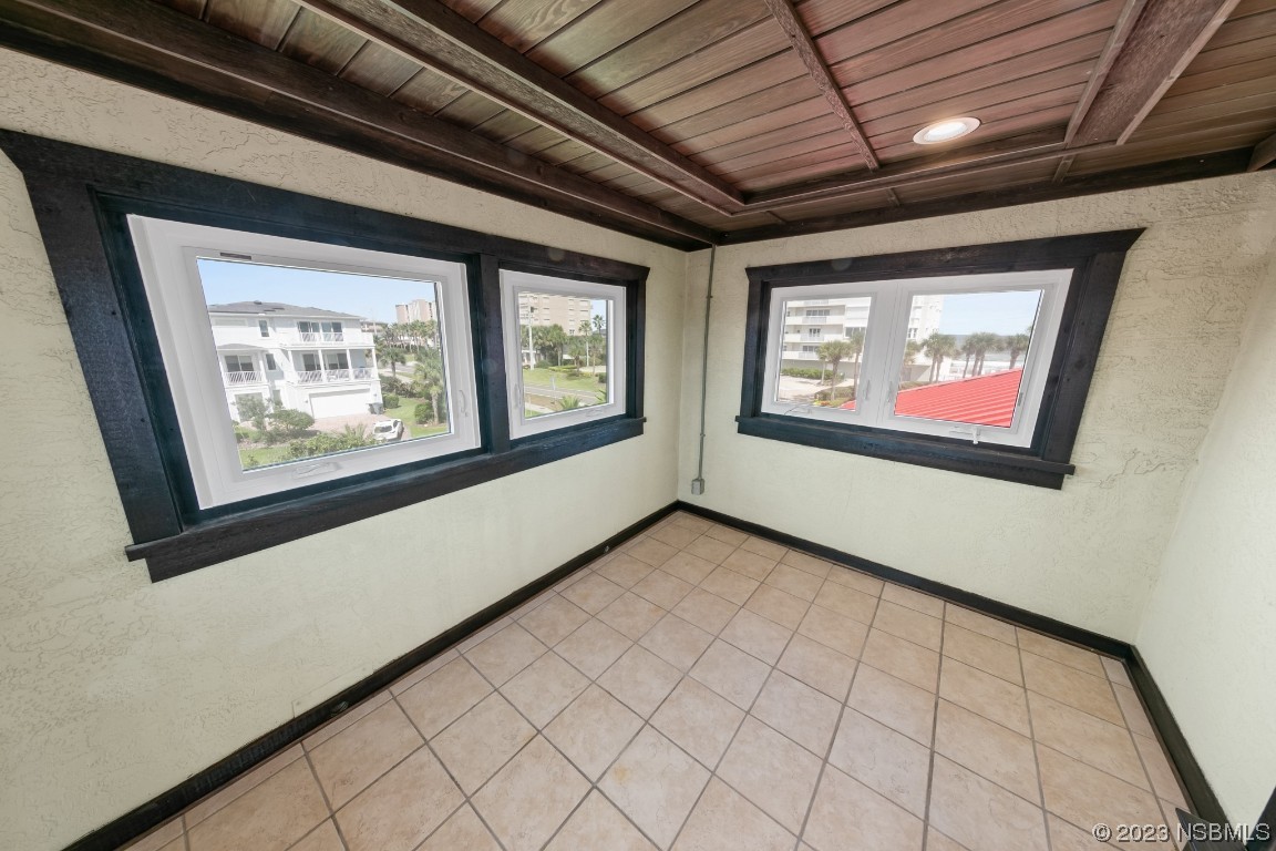 33 Calumet Avenue Ponce Inlet, FL 32127 - Photo 35 of 48 a view of an empty room and window