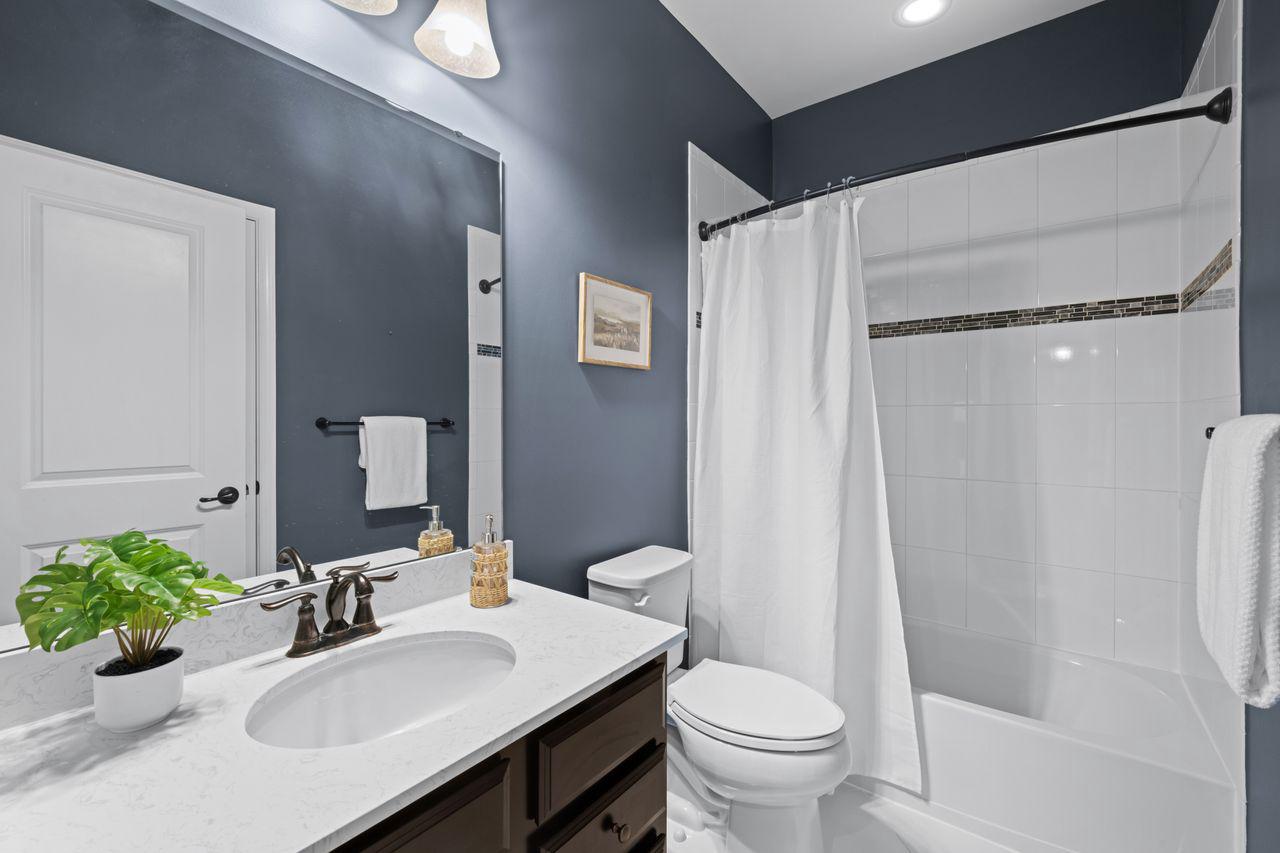 3026 Sunny Ridge Drive Odenton, MD 21113 - Photo 21 of 49 Main floor bath 2.