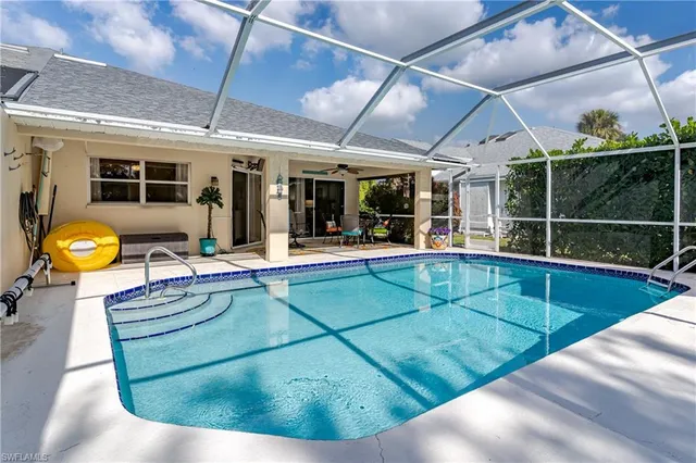 $274,900 | 1933 Golfside Village Drive, Lehigh Acres, FL 33936