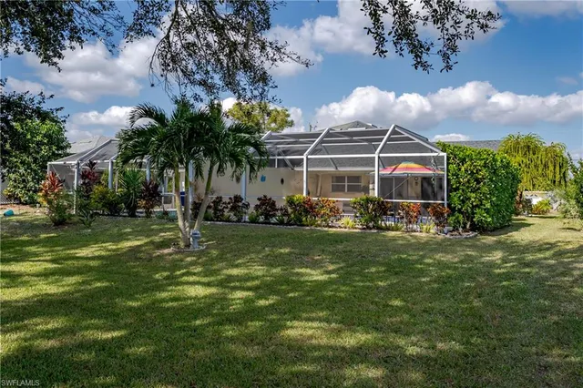$274,900 | 1933 Golfside Village Drive, Lehigh Acres, FL 33936